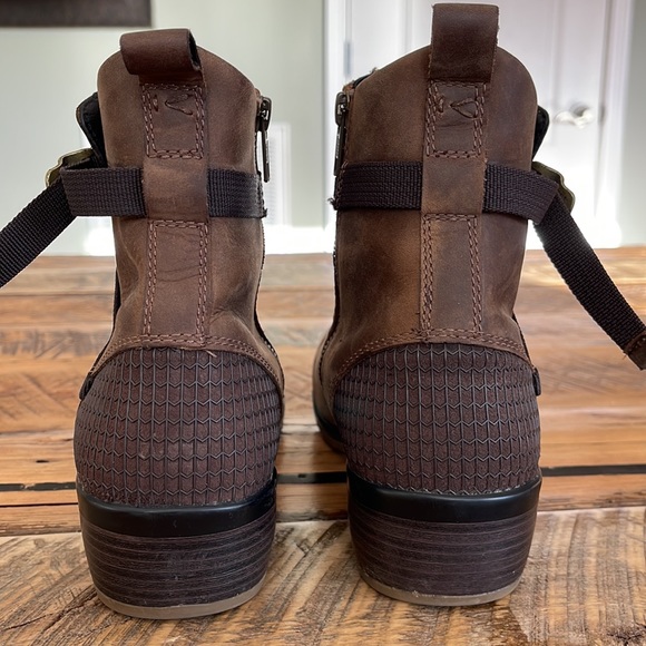 Keen Morrison mid leather boots. Womens size 9.5. Brown - Picture 3 of 9